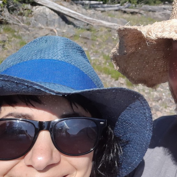 Meet your Posher, Julia - Picture 1 of 1